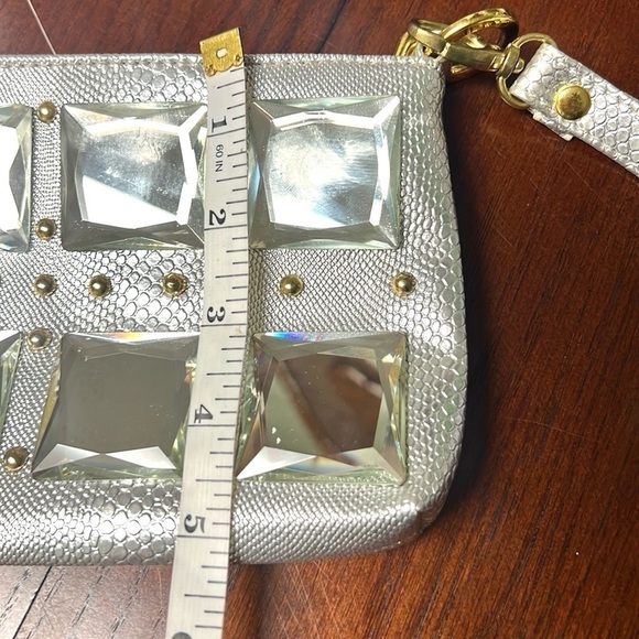 1990’s Statement Clutch w/Wrist Wrap, HEAVIER Piece, Silver Textured Back ,VTG - Picture 10 of 11